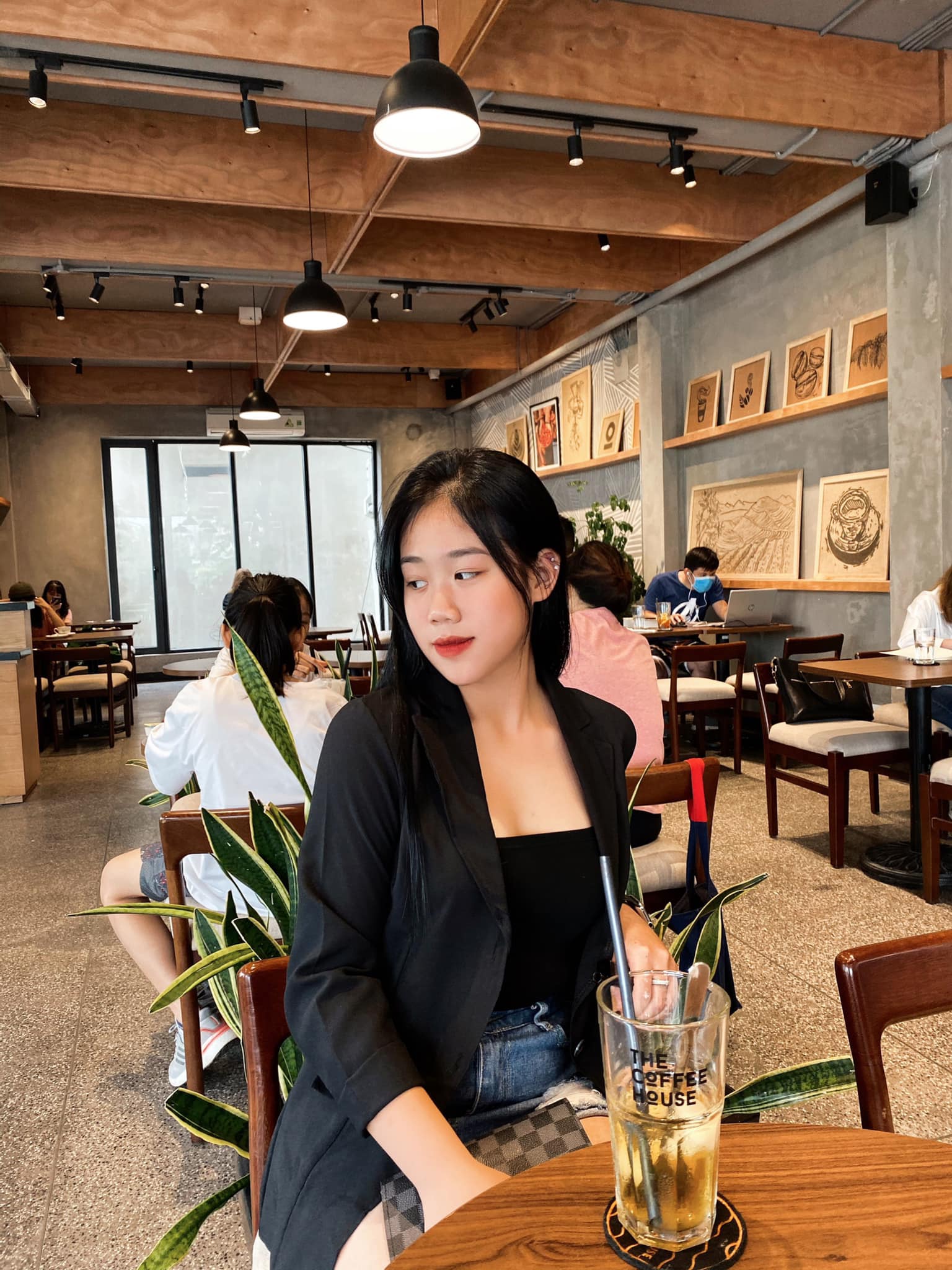 Hot Facebook, Ảnh hot girl, Hình ảnh gái xinh, Girl xinh Việt Nam, Photo gái xinh, Girl xinh Cute, Girl dễ thương Linh Nguyễn id=100031904529122